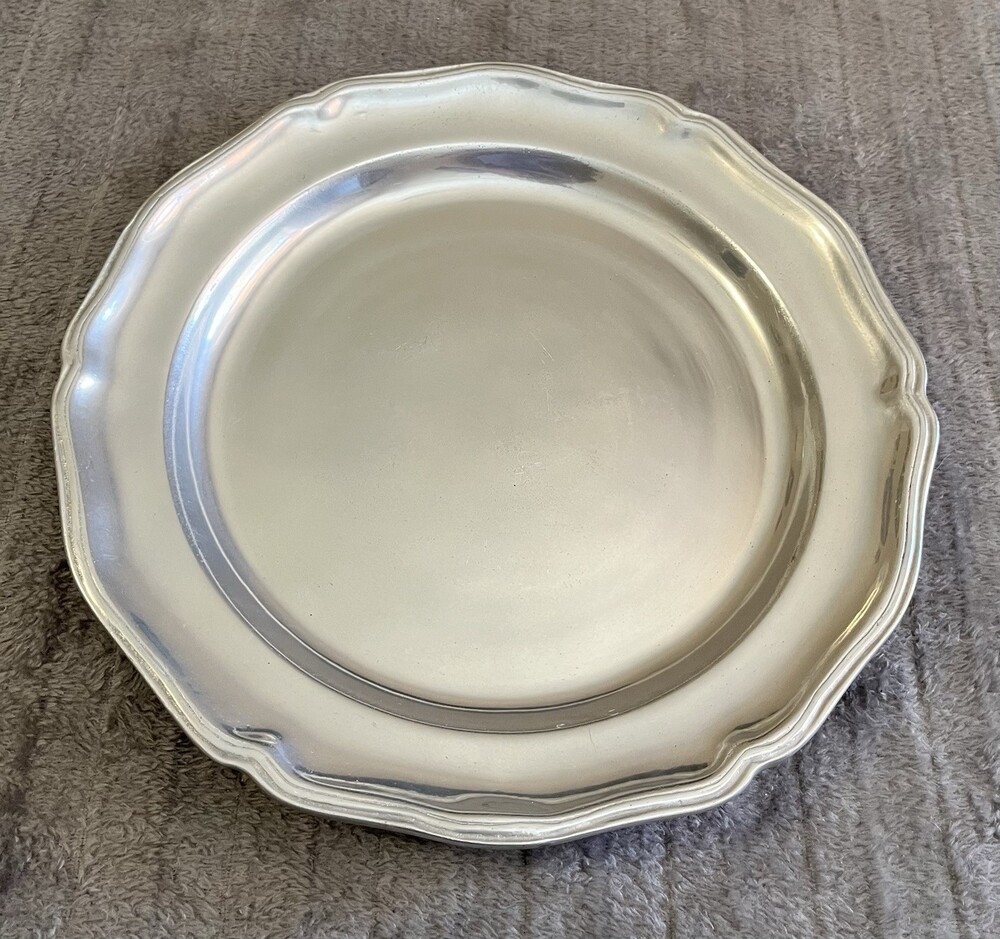 Wilton Armetale QUEEN ANNE Shiny Pewter 11.5” Dinner Plate Silver